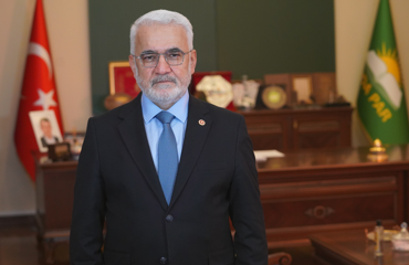 Genel Başkanımız Zekeriya Yapıcıoğlu'ndan Şanlıurfa'daki depremden etkilenenlere "geçmiş olsun" mesajı